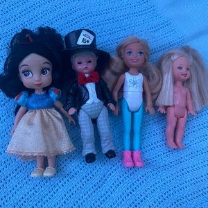 Random lot of kid dolls